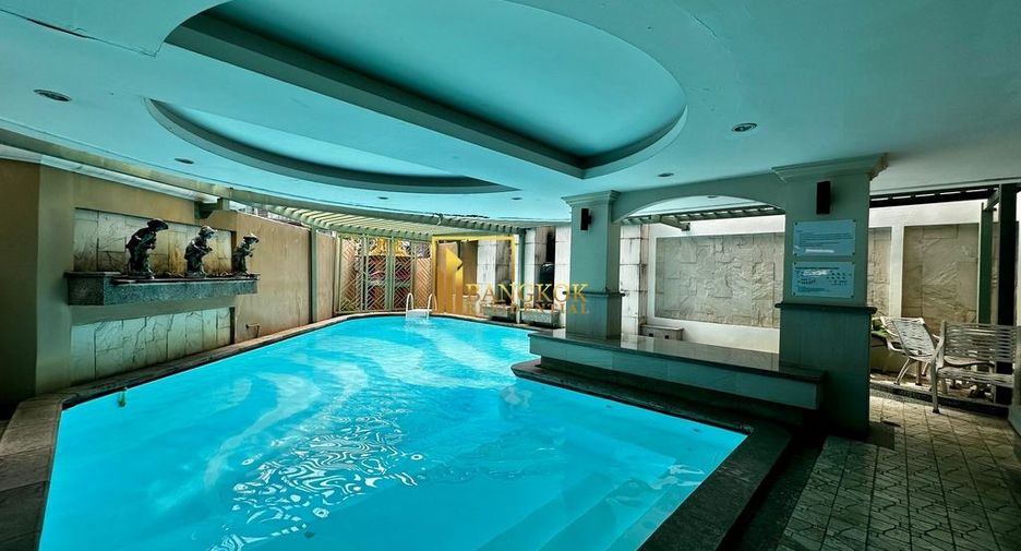 For rent 3 bedrooms apartment in Watthana, Bangkok