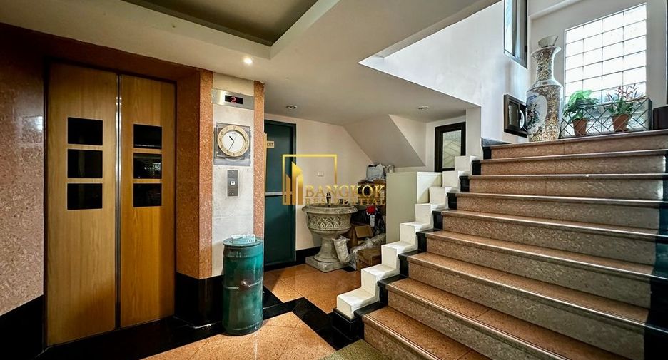 For rent 3 bedrooms apartment in Watthana, Bangkok