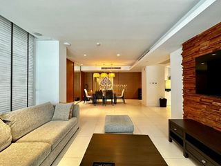 Condo en alquiler de 3 habitaciones en Watthana, Bangkok
