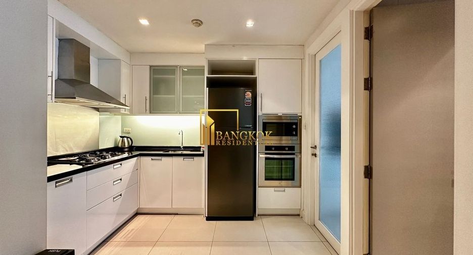 Condo en alquiler de 3 habitaciones en Watthana, Bangkok