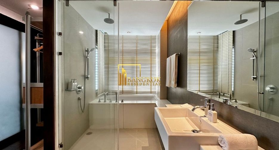 Condo en alquiler de 3 habitaciones en Watthana, Bangkok