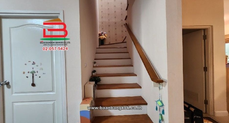 For sale 4 bedrooms townhouse in Sai Mai, Bangkok