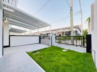For sale 2 bedrooms townhouse in Bang Lamung, Chonburi