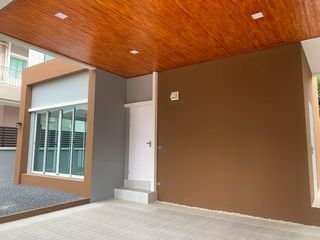 For sale 3 bedrooms house in Khlong Sam Wa, Bangkok