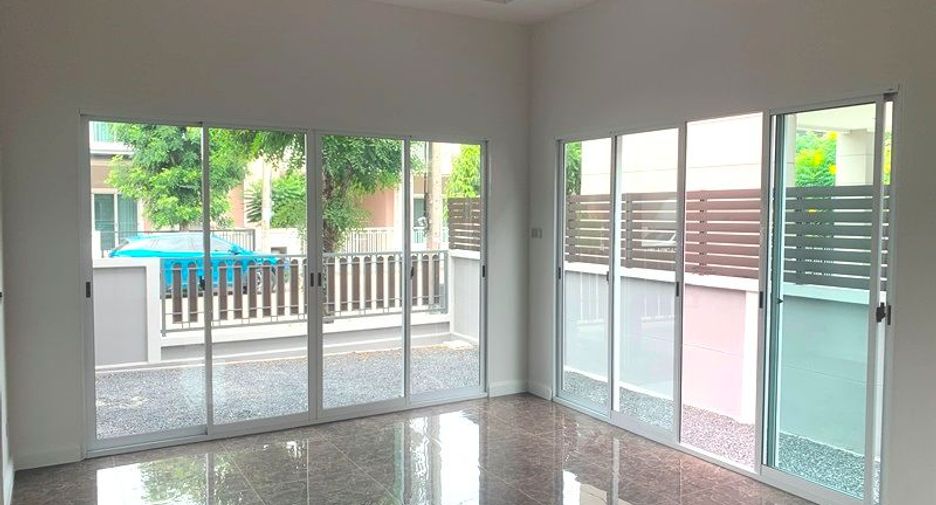 For sale 3 bedrooms house in Khlong Sam Wa, Bangkok