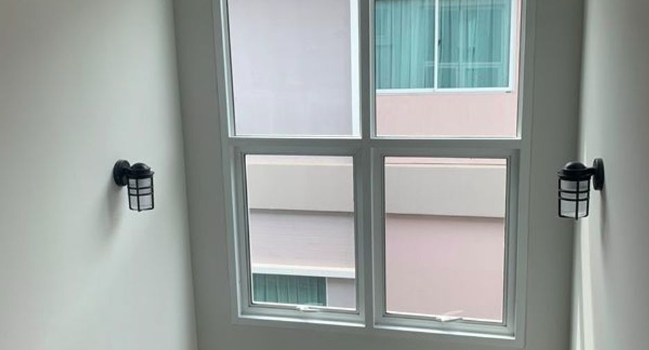 For sale 3 bedrooms house in Khlong Sam Wa, Bangkok