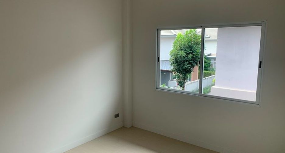 For sale 3 bedrooms house in Khlong Sam Wa, Bangkok