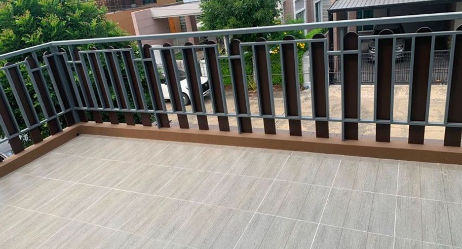 For sale 3 bedrooms house in Khlong Sam Wa, Bangkok