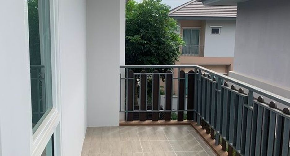 For sale 3 bedrooms house in Khlong Sam Wa, Bangkok