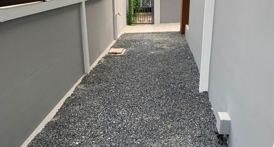 For sale 3 bedrooms house in Khlong Sam Wa, Bangkok