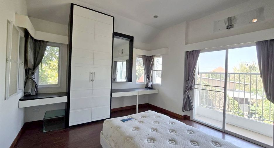 For sale 4 bedrooms house in San Sai, Chiang Mai