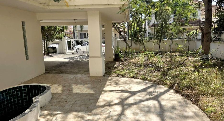 For sale 4 bedrooms house in San Sai, Chiang Mai