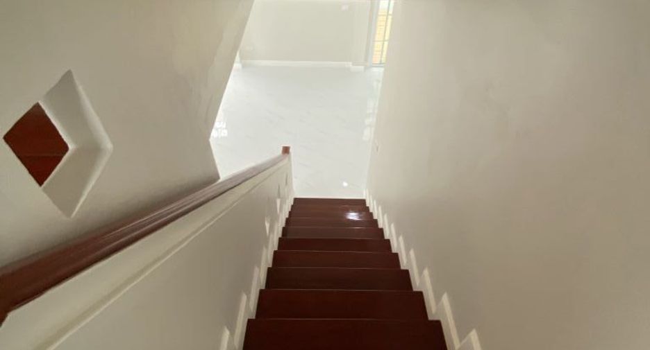 Haus zum Kauf mit 3 Zimmer in Bang Khen, Bangkok