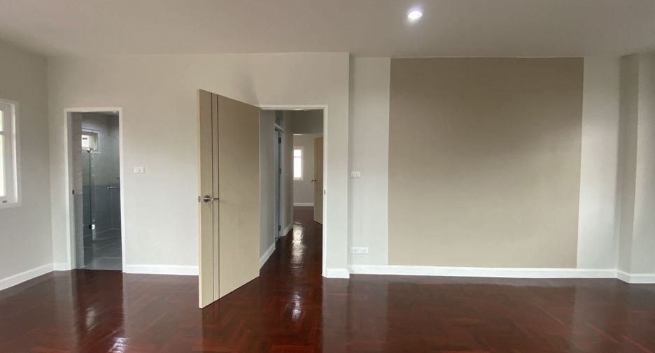 Haus zum Kauf mit 3 Zimmer in Bang Khen, Bangkok