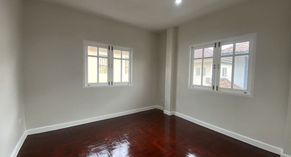Haus zum Kauf mit 3 Zimmer in Bang Khen, Bangkok