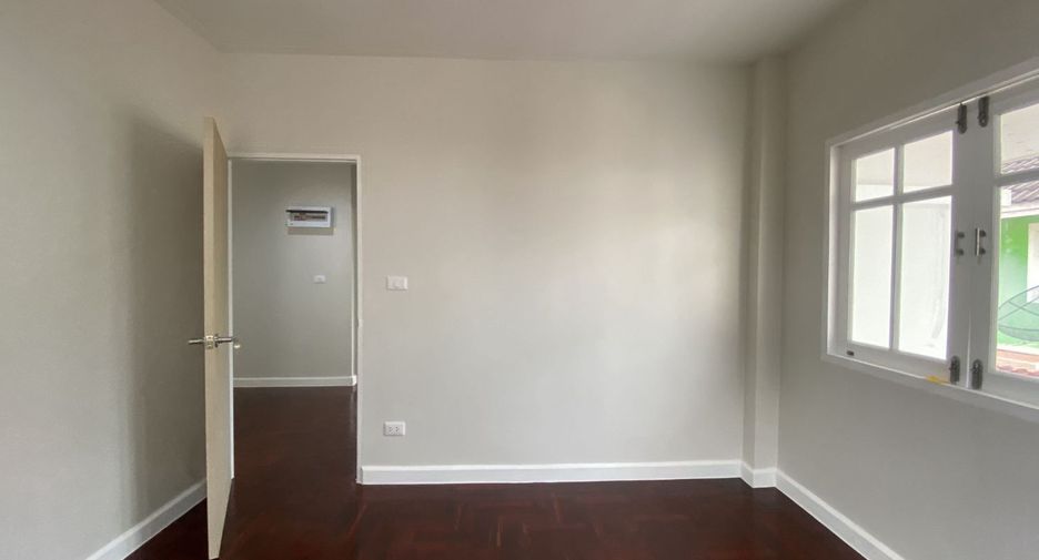 Haus zum Kauf mit 3 Zimmer in Bang Khen, Bangkok