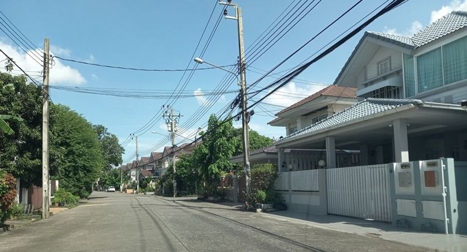 Haus zum Kauf mit 3 Zimmer in Bang Khen, Bangkok