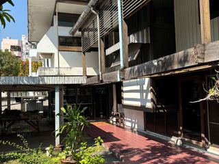 For sale 3 ベッドルーム house in Phra Khanong, Bangkok