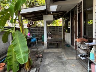 For sale 3 ベッドルーム house in Phra Khanong, Bangkok