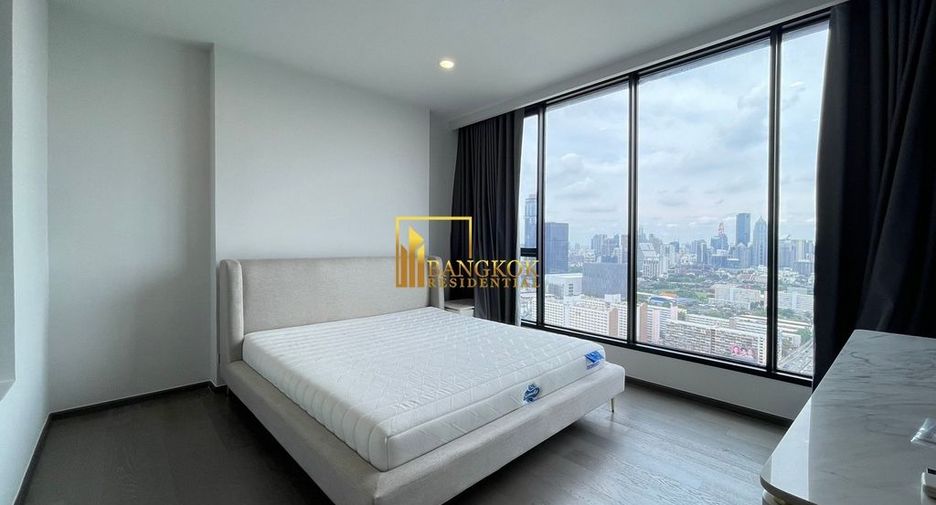 For rent 3 bedrooms condo in Khlong Toei, Bangkok