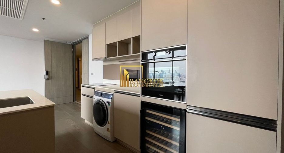 For rent 3 bedrooms condo in Khlong Toei, Bangkok