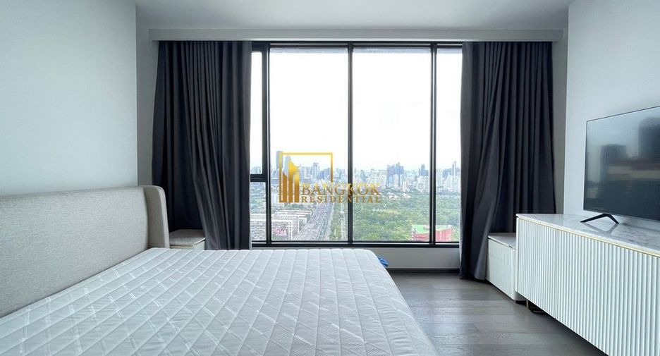 For rent 3 bedrooms condo in Khlong Toei, Bangkok