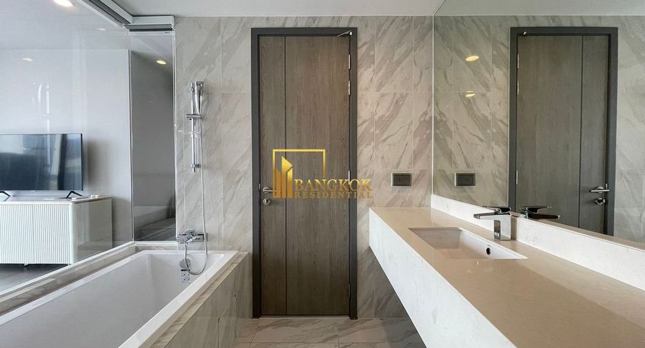 For rent 3 bedrooms condo in Khlong Toei, Bangkok