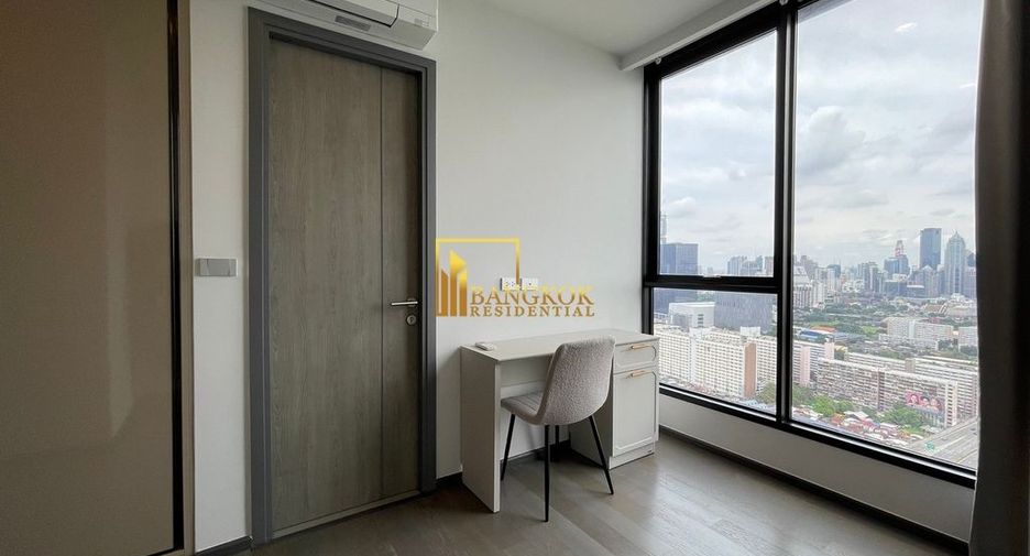For rent 3 bedrooms condo in Khlong Toei, Bangkok