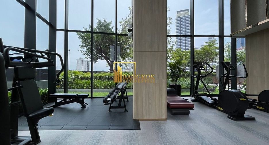 For rent 3 bedrooms condo in Khlong Toei, Bangkok