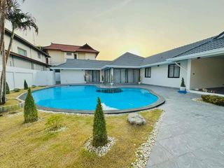 For sale 3 bedrooms villa in Bang Lamung, Chonburi