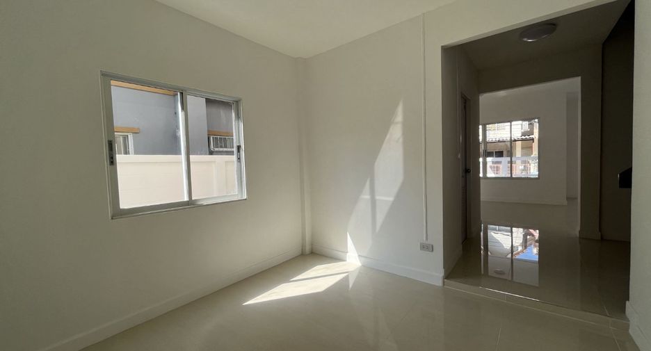 For sale 3 bedrooms house in Bang Khen, Bangkok