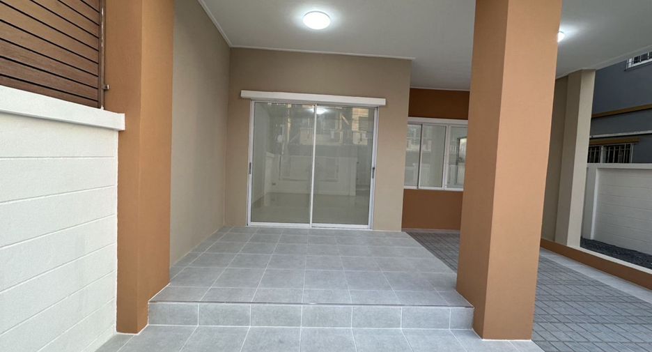 For sale 3 bedrooms house in Bang Khen, Bangkok