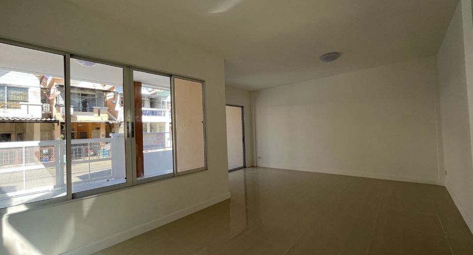 For sale 3 bedrooms house in Bang Khen, Bangkok