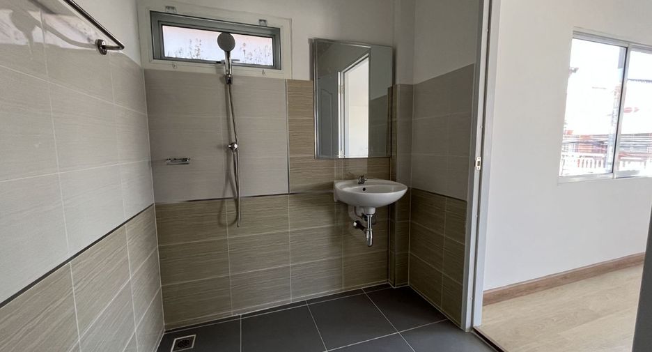 For sale 3 bedrooms house in Bang Khen, Bangkok