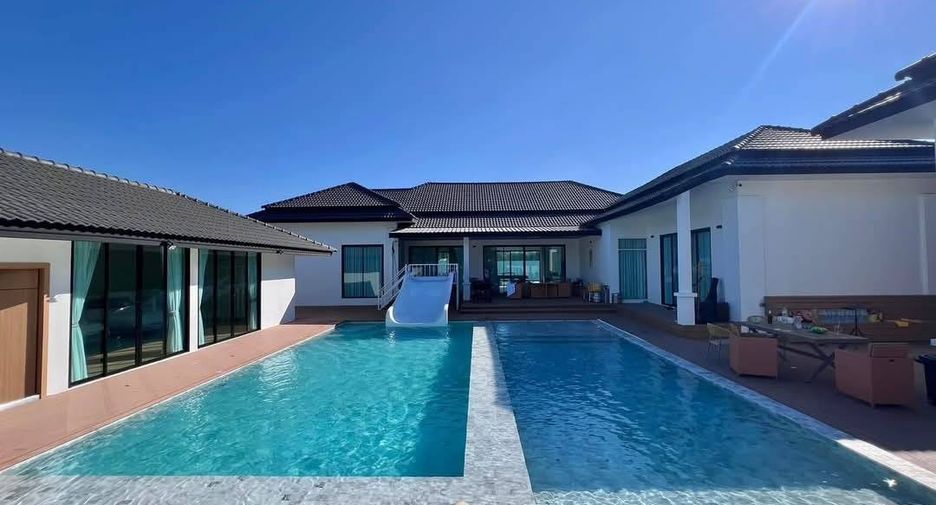 Villa en venta de 5 habitaciones en Bang Lamung, Chonburi