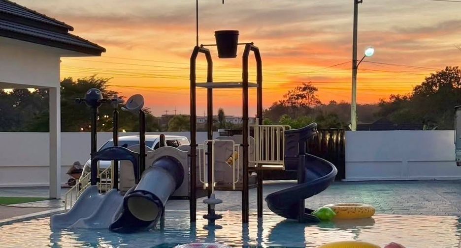 Villa en venta de 5 habitaciones en Bang Lamung, Chonburi