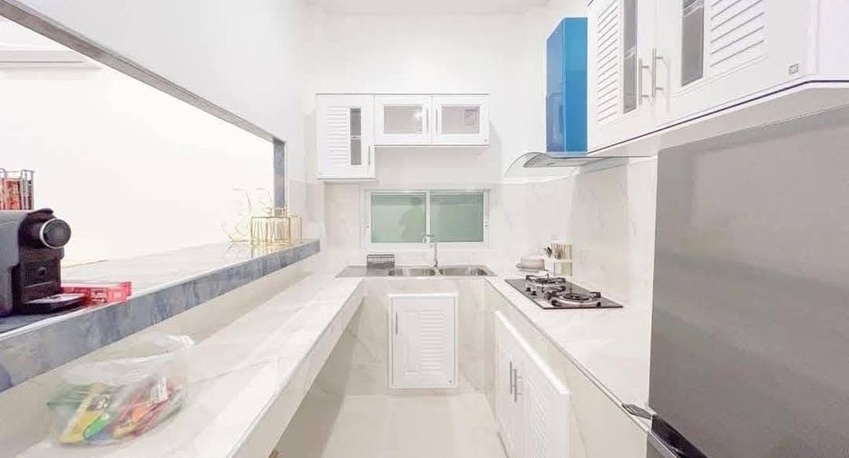 For sale 5 bedrooms villa in Bang Lamung, Chonburi