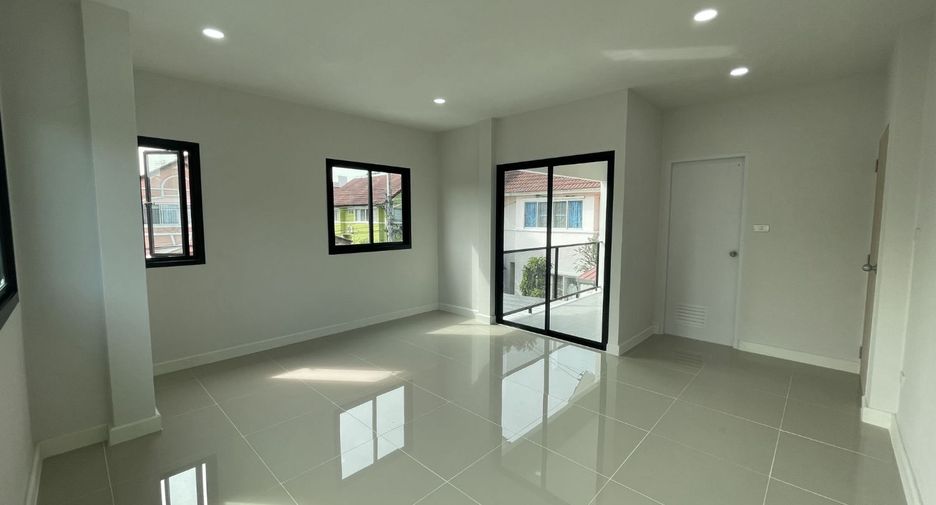 Haus zum Kauf mit 3 Zimmer in Bang Khun Thian, Bangkok