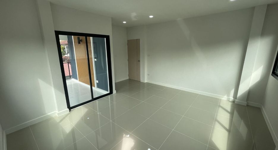 Haus zum Kauf mit 3 Zimmer in Bang Khun Thian, Bangkok