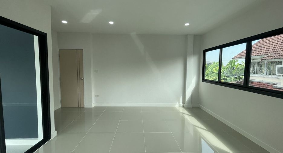 Haus zum Kauf mit 3 Zimmer in Bang Khun Thian, Bangkok
