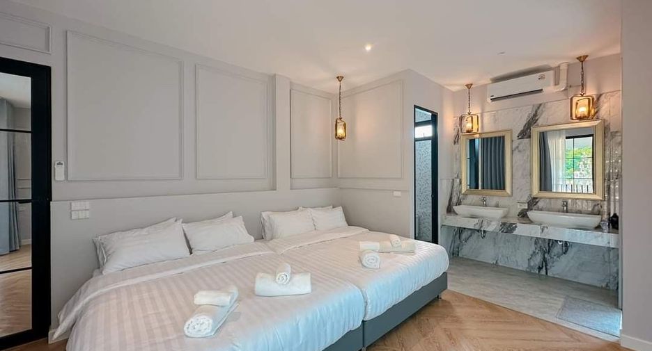 For sale 5 ベッドルーム villa in Sattahip, Chonburi