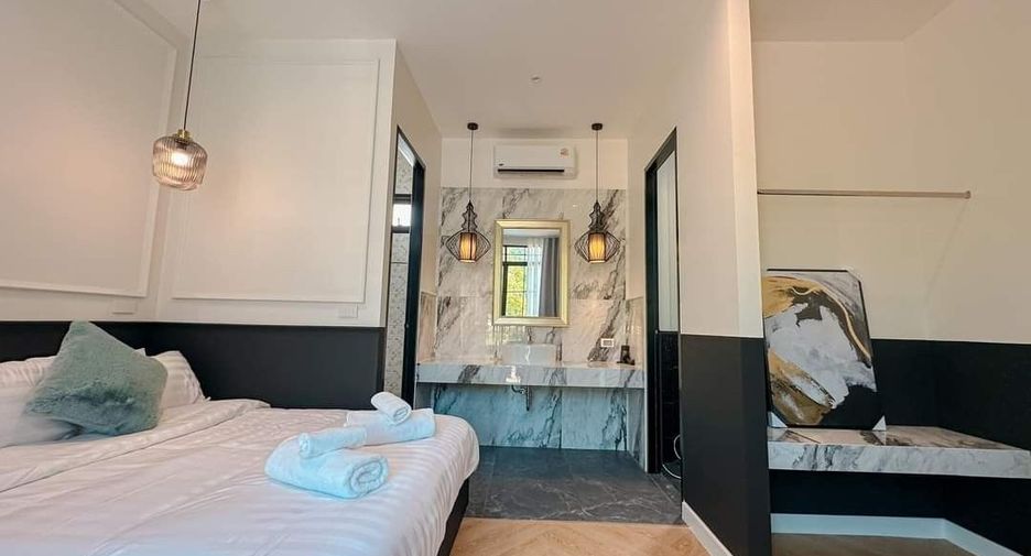For sale 5 ベッドルーム villa in Sattahip, Chonburi