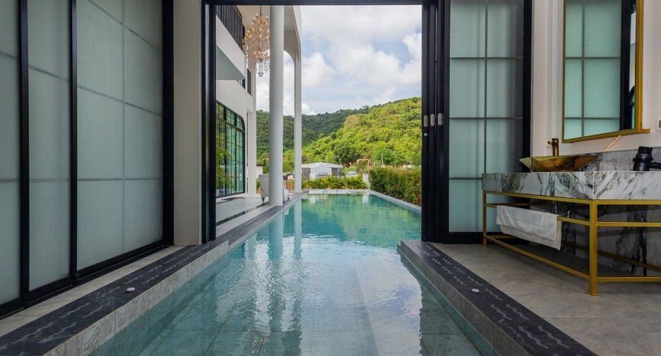 For sale 5 ベッドルーム villa in Sattahip, Chonburi