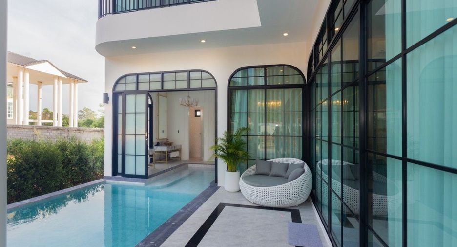 For sale 5 ベッドルーム villa in Sattahip, Chonburi