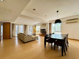 For rent 3 bedrooms apartment in Watthana, Bangkok