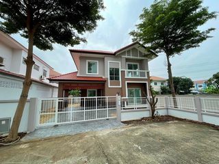 For sale 3 bedrooms house in Lat Krabang, Bangkok