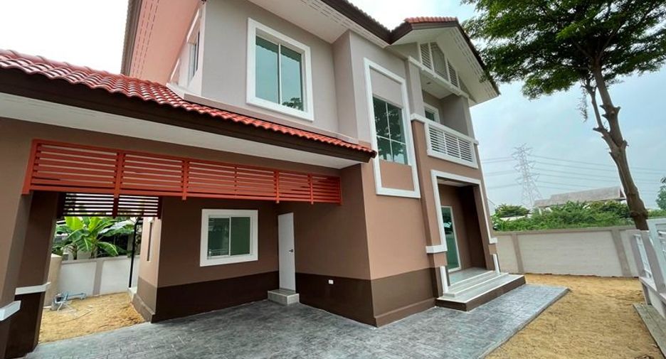 For sale 3 bedrooms house in Lat Krabang, Bangkok