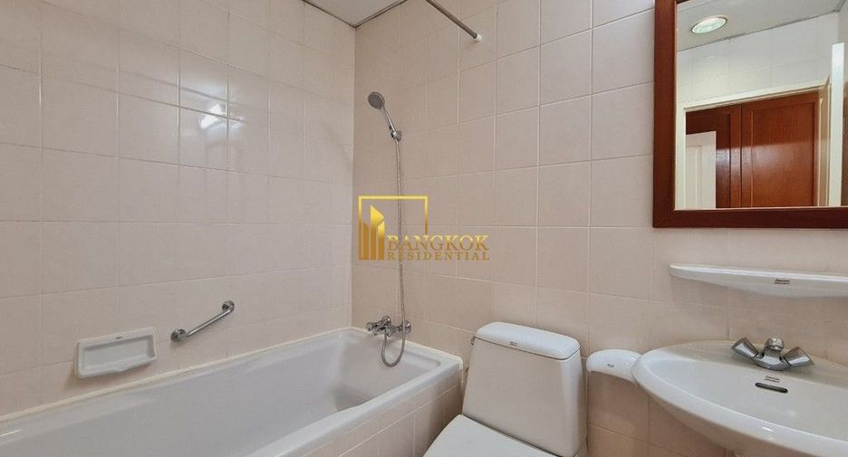 For rent 3 ベッドルーム apartment in Khlong Toei, Bangkok