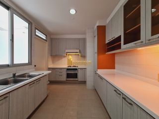 For rent 3 ベッドルーム apartment in Khlong Toei, Bangkok