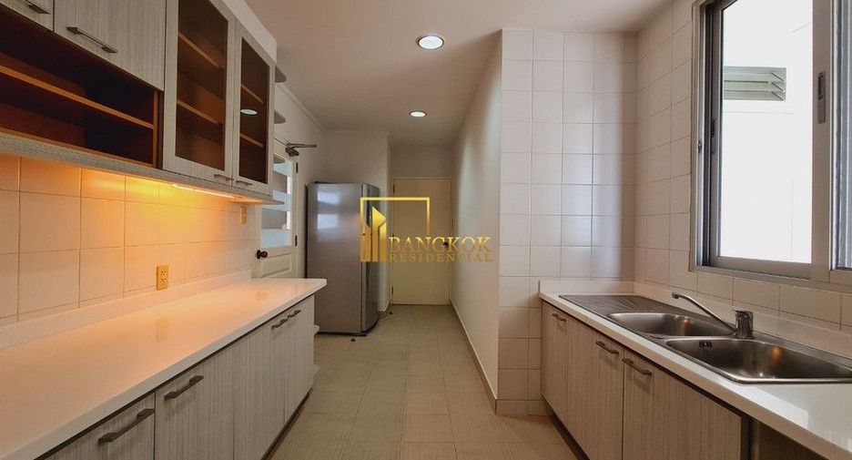 For rent 3 ベッドルーム apartment in Khlong Toei, Bangkok